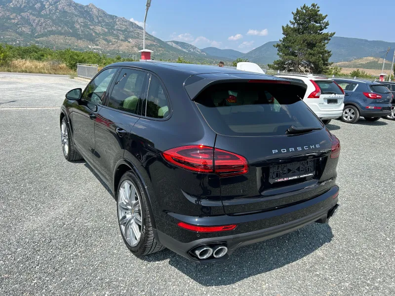 Porsche Cayenne (KATO НОВА)^(PLATINIUM EDITION) Image 7