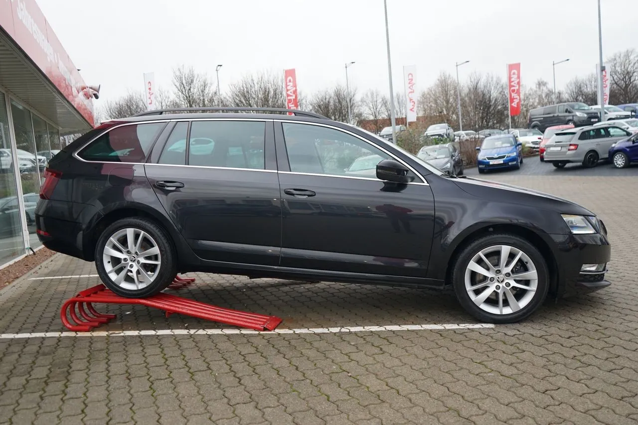 Skoda Octavia Combi 1.8 TSI Style...  Image 3