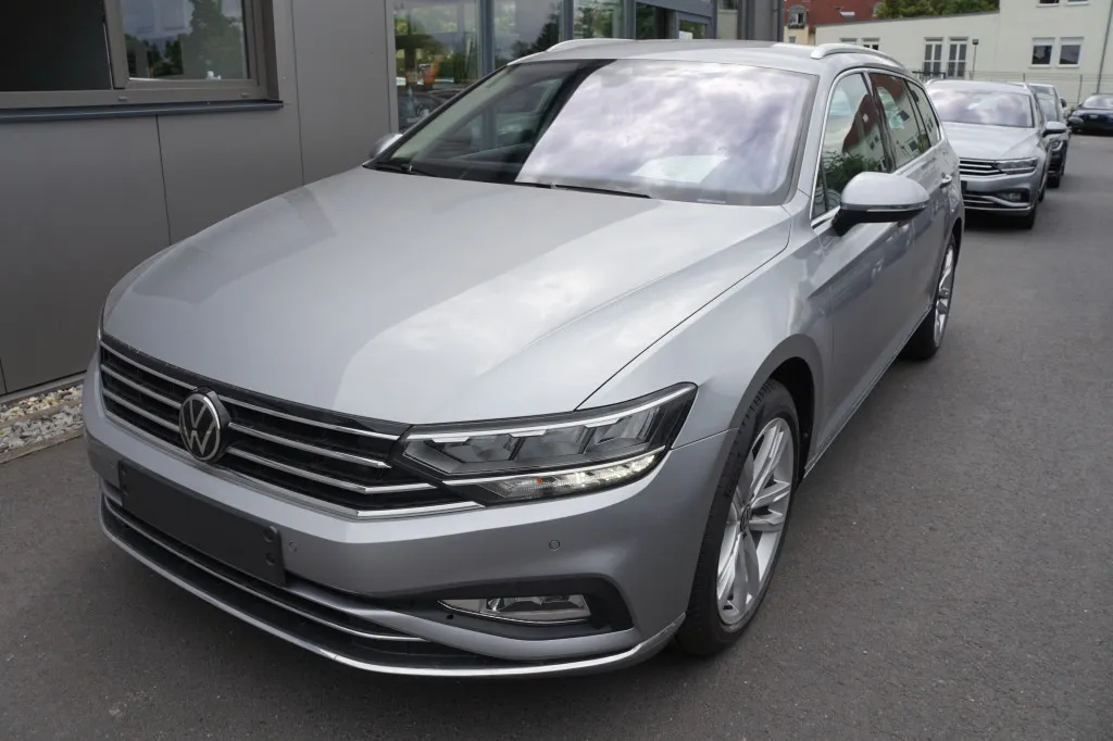 Volkswagen Passat VARIANT 1.5 TSI DSG ELEGANCE FACELIFT*NAVI PRO Image 3