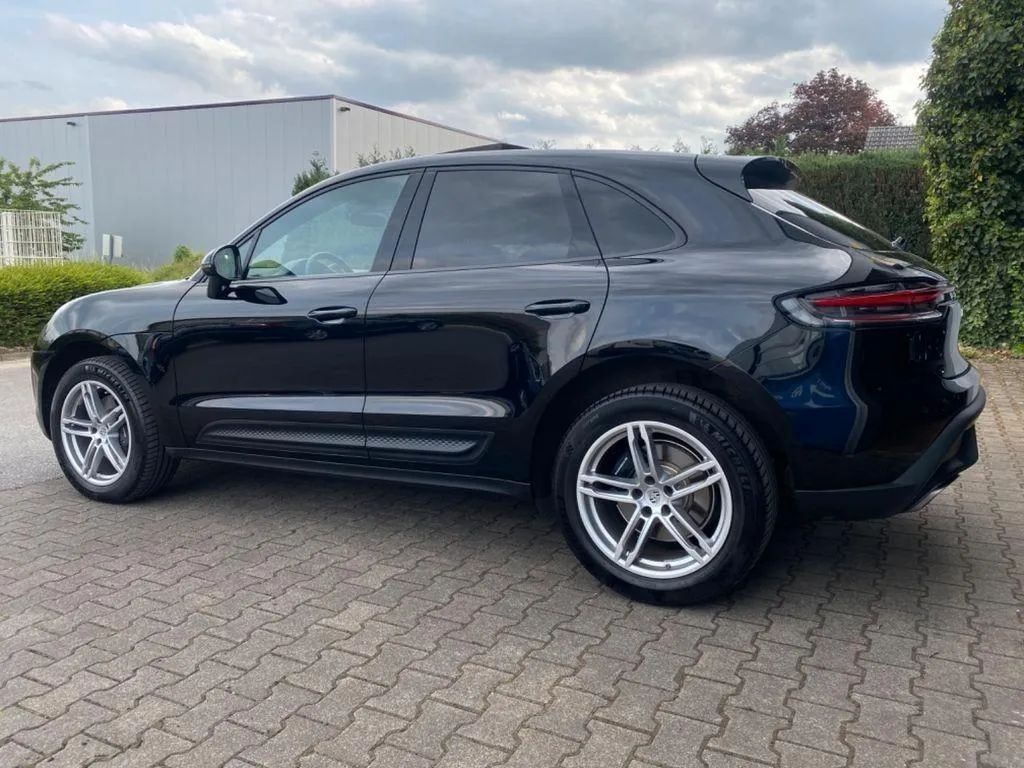 PORSCHE Macan 2.0 T Image 3