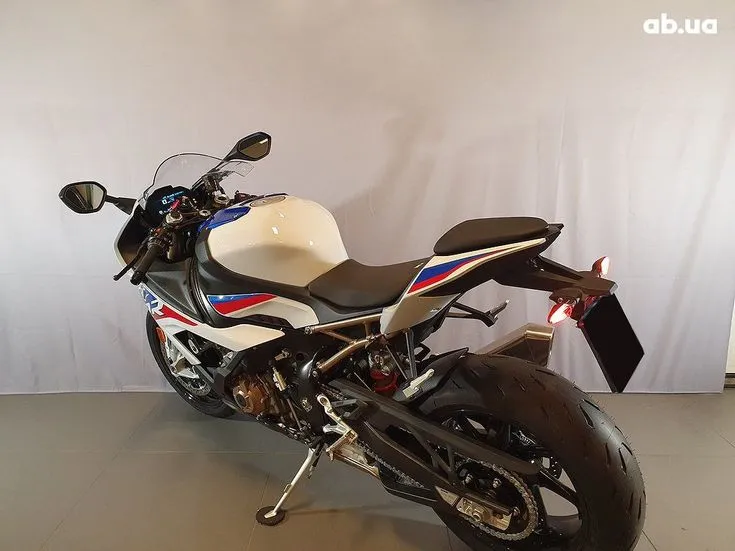 BMW S Image 6